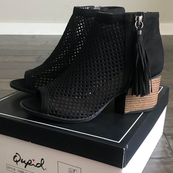 Qupid Shoes - Black Suede Mesh Tassell Booties